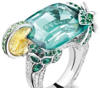 PiagetֳָƷ        uβʽʽ˃AcDƬM(jn)һ