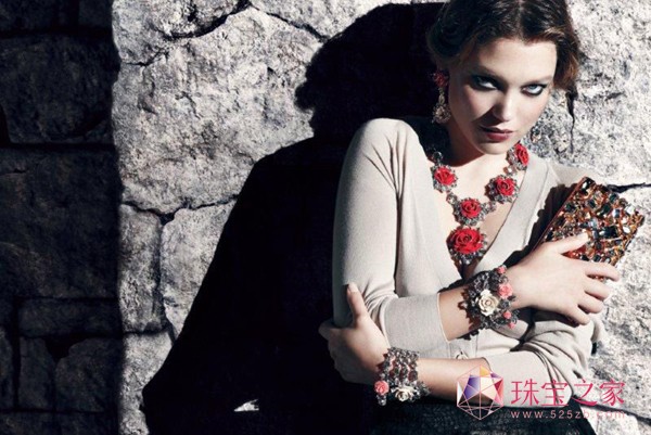 PRADA(_)2012紺錚Ƭ
