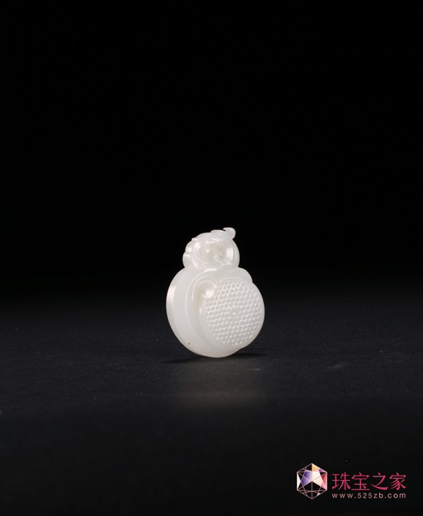 北京博觀拍賣 舉辦玲瓏美玉——當代玉雕名家精品無底價拍賣(二)和田玉籽料-必定成龍-蔣喜