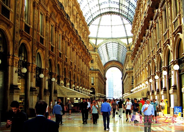 ~(Galleria Vittorio Emanuele II)